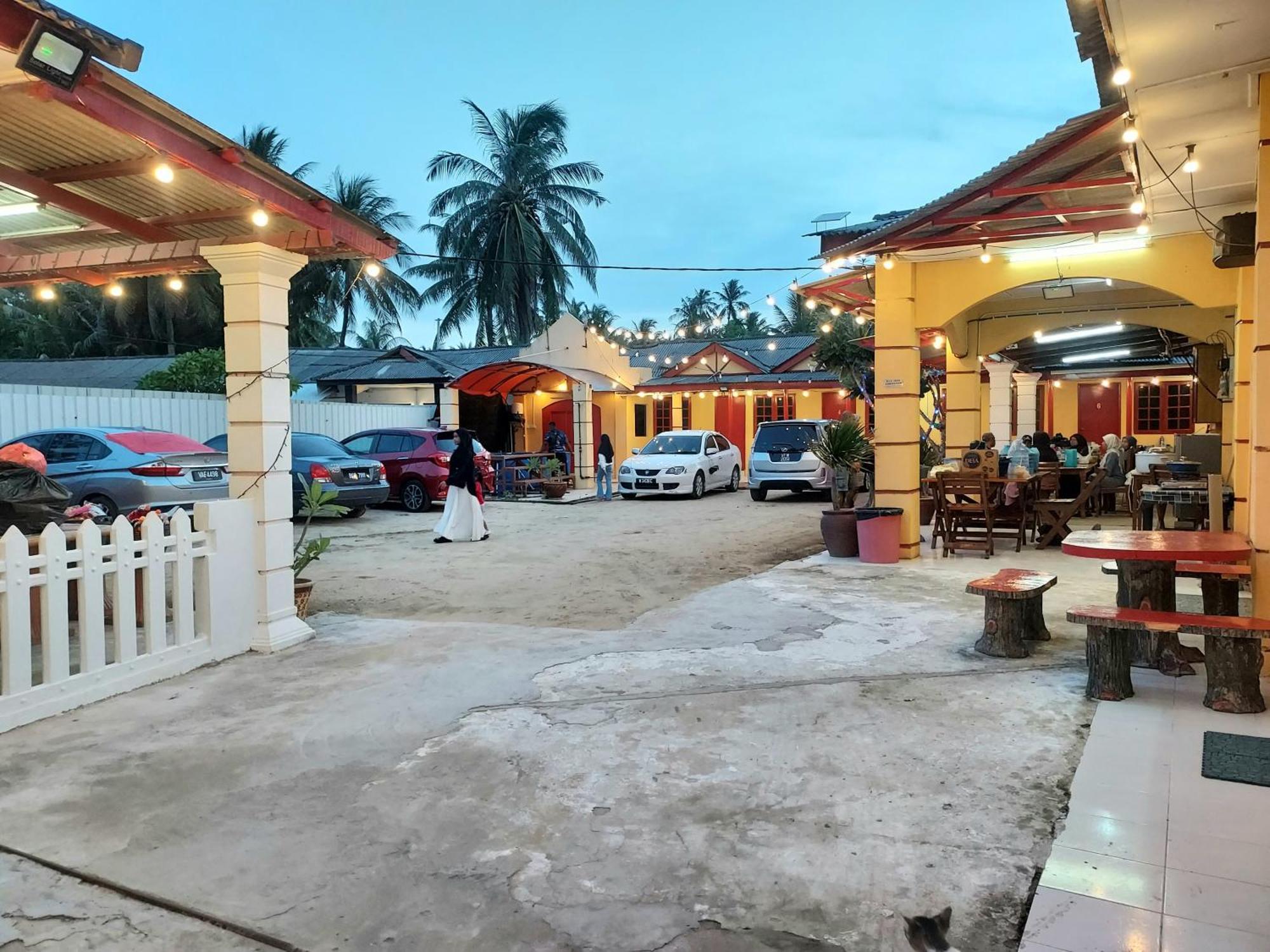 Irama Resort Amir Yjs , Pantai Irama Bachok Exterior photo
